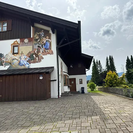 Alpina Apartment *